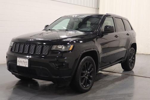 2022 Jeep Grand Cherokee WK Laredo