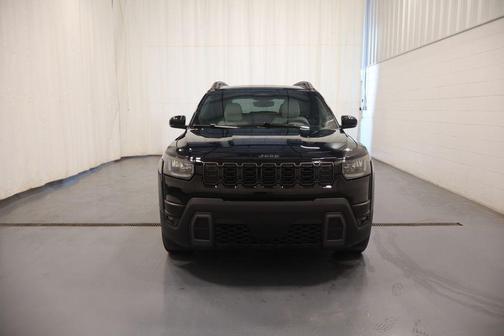 Diamond Black 2026 Jeep Cherokee LAREDO/LIMITED