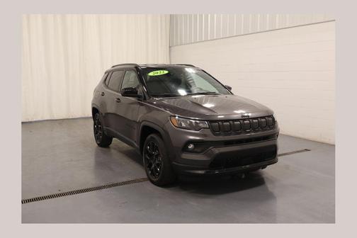 Granite Crystal Clearcoat Metallic 2022 Jeep Compass Altitude