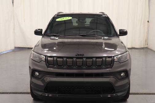 Granite Crystal Clearcoat Metallic 2022 Jeep Compass Altitude