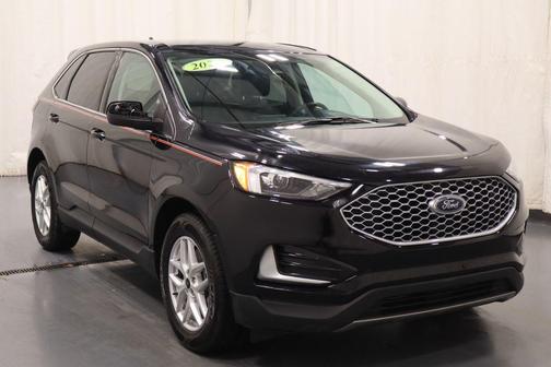 Black Metallic 2024 Ford Edge SEL