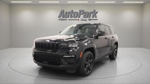 Diamond Black 2023 Jeep Grand Cherokee Limited