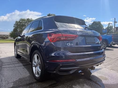 Navarra Blue Metallic 2021 Audi Q3 Premium Plus 45 TFSI S line quattro Tiptronic