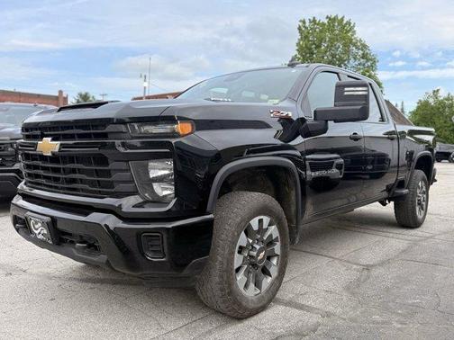 Black 2024 Chevrolet Silverado 2500 Custom