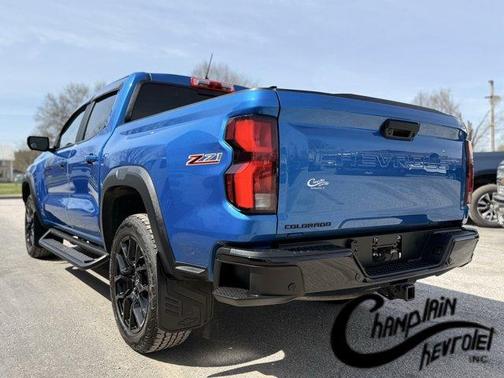 Glacier Blue Metallic 2024 Chevrolet Colorado Z71