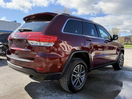 Velvet Red Pearlcoat 2018 Jeep Grand Cherokee Laredo E