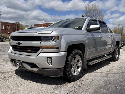 Silver Ice Metallic 2018 Chevrolet Silverado 1500 LT