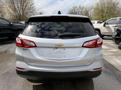 Silver Ice Metallic 2020 Chevrolet Equinox LS