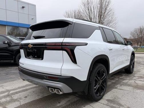 Summit White 2026 Chevrolet Traverse LT