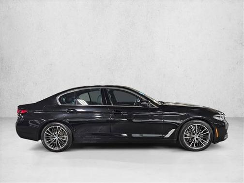 2022 BMW 530 i