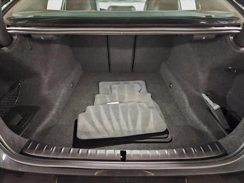 2022 BMW 530 i