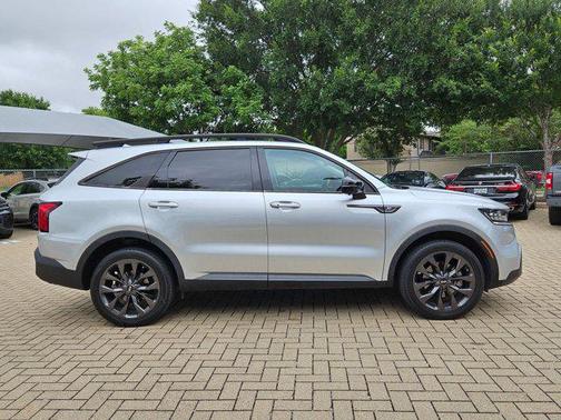Sparkling Silver 2021 Kia Sorento SX