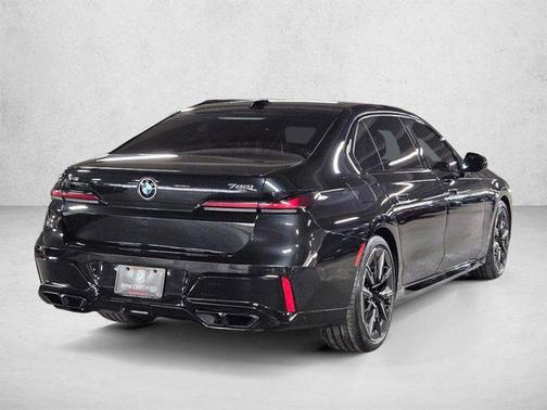 Black Sapphire Metallic 2023 BMW 760 i xDrive