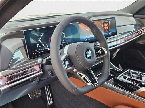 2025 BMW 740 i