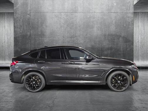 2023 BMW X4 xDrive30i
