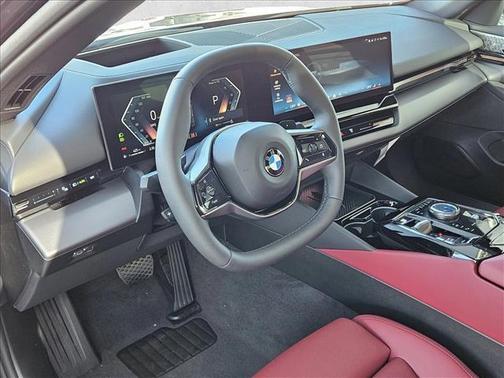 2025 BMW 530 i