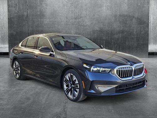 2025 BMW 530 i