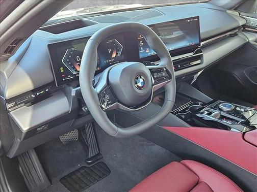 2025 BMW 530 i