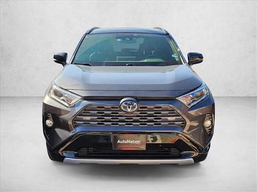 2020 Toyota RAV4 Hybrid SE