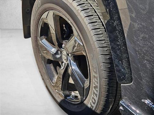 2020 Toyota RAV4 Hybrid SE