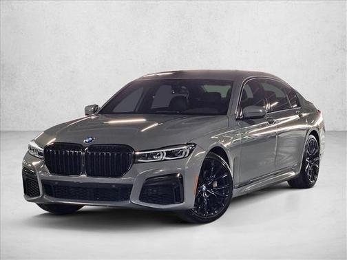 2022 BMW 740 i