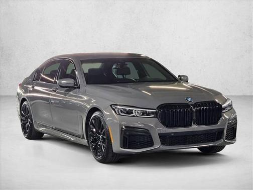 2022 BMW 740 i