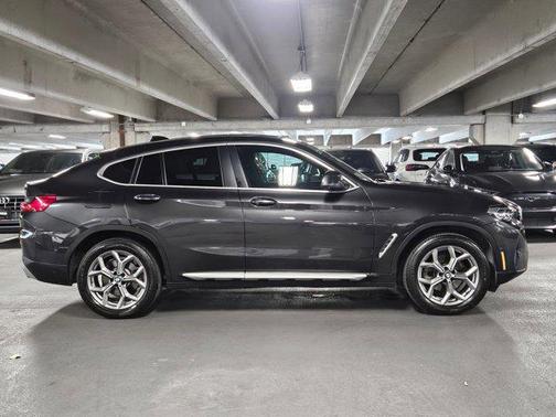 2024 BMW X4 xDrive30i