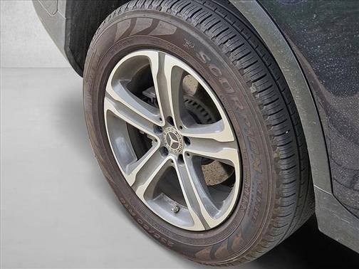 2018 Mercedes-Benz GLC 300 Base