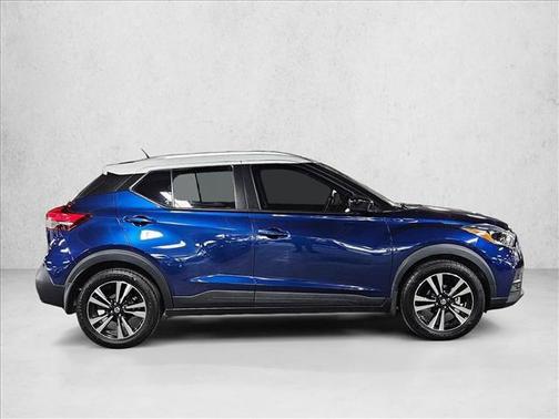 Deep Blue Pearl/Fresh Powder 2019 Nissan Kicks SV