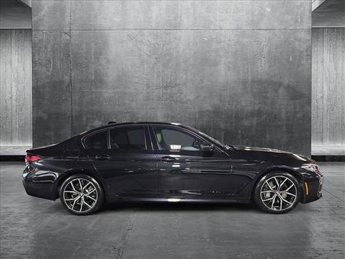 2022 BMW 540 i