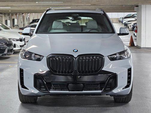 Brooklyn Grey Metallic 2026 BMW X5 xDrive40i