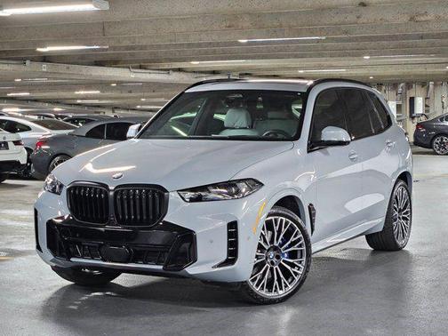 Brooklyn Grey Metallic 2026 BMW X5 xDrive40i