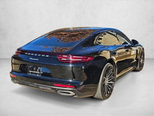 2020 Porsche Panamera RWD