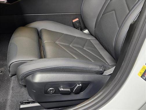 2025 BMW i5 xDrive40
