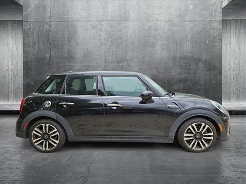 2022 MINI Hardtop Cooper S