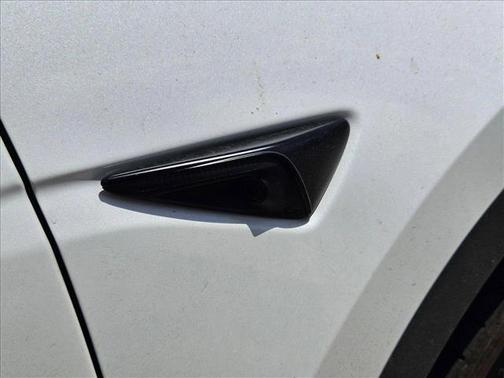 2023 Tesla Model Y Performance Dual Motor All-Wheel Drive
