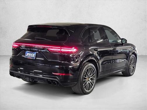 2021 Porsche Cayenne Turbo