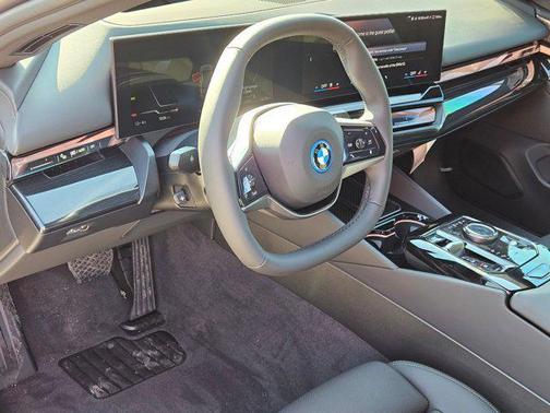 2026 BMW i5 eDrive40