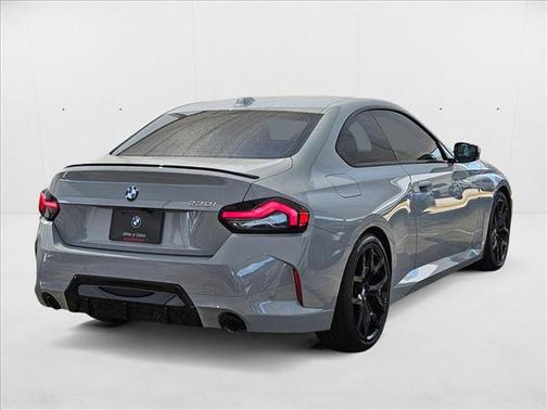 2025 BMW 230 i