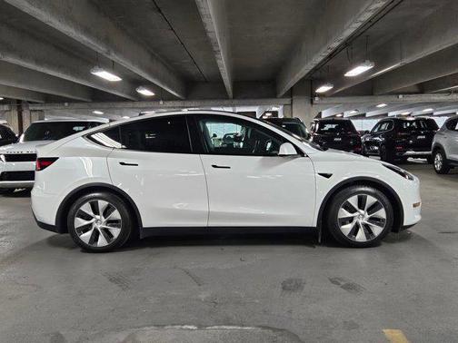 Pearl White Multi-Coat 2021 Tesla Model Y Long Range Dual Motor All-Wheel Drive