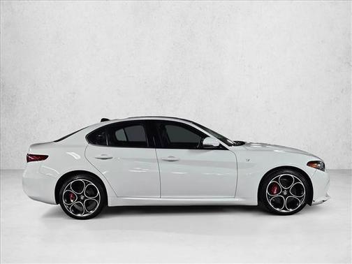 2022 Alfa Romeo Giulia Ti