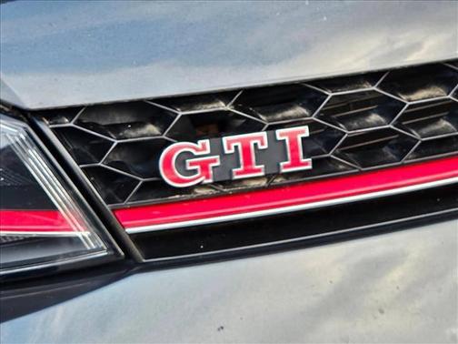 2017 Volkswagen Golf GTI 2.0T S 4-Door