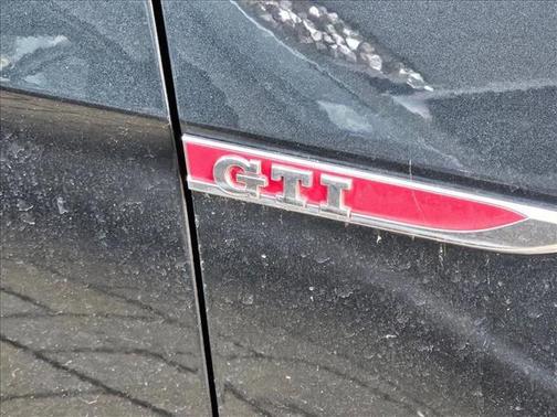 2017 Volkswagen Golf GTI 2.0T S 4-Door