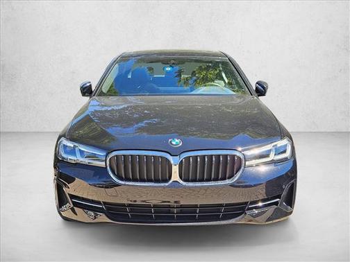2022 BMW 530 i