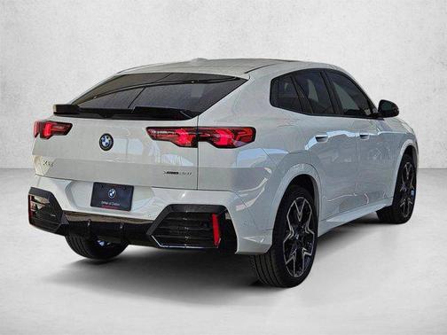 Alpine White 2026 BMW X2 xDrive28i