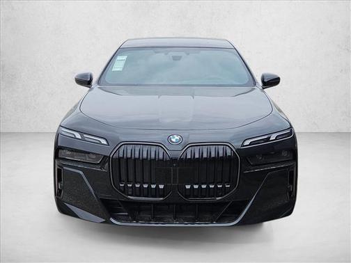 Black Sapphire Metallic 2026 BMW i7 eDrive50