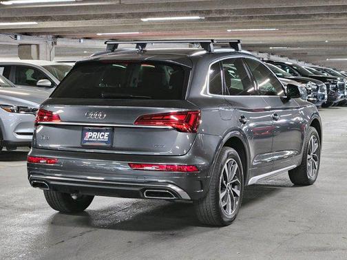 Daytona Gray Pearl Effect 2022 Audi Q5 45 S line Premium