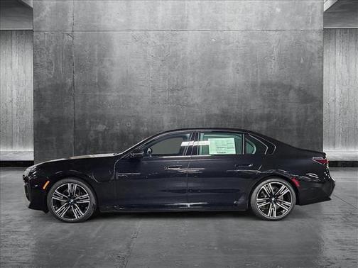 2025 BMW 750e i xDrive