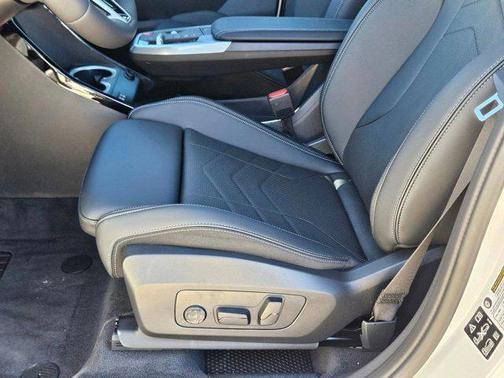 Alpine White 2026 BMW X1 xDrive28i