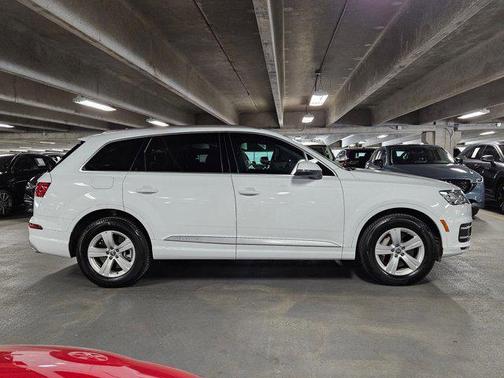 2019 Audi Q7 45 Premium Plus